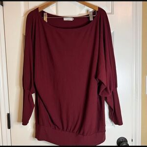 Exlura Extra Large‎ Top with Cinched Waist and doleman arms.